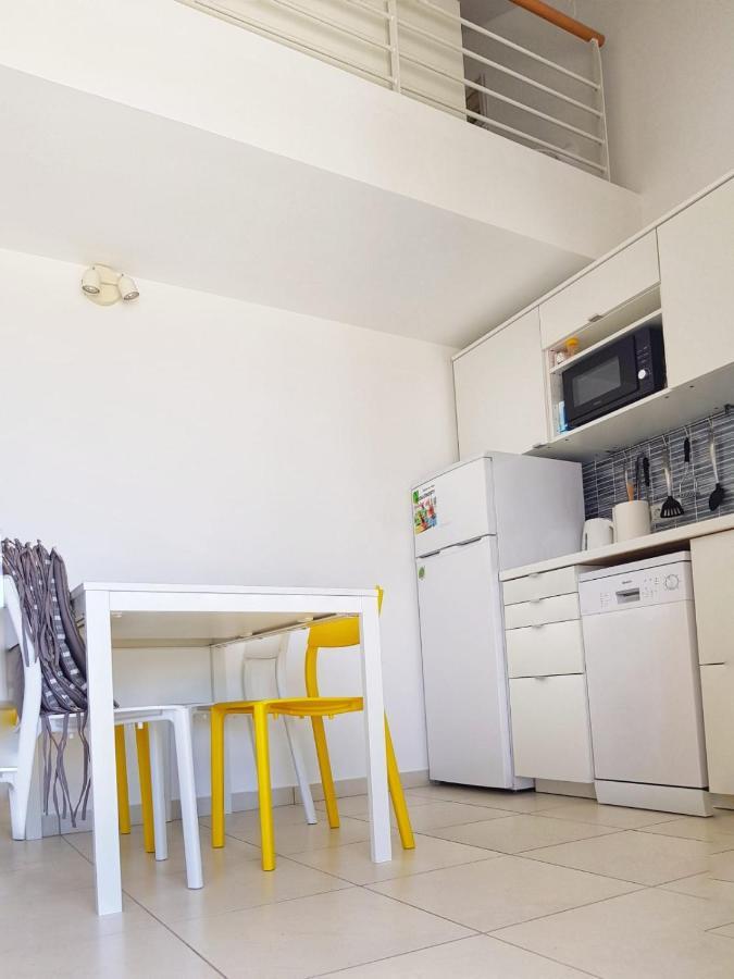 Apartmani Vrancic Mandre Exterior foto